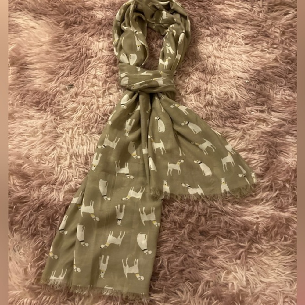 Two’s Company Lightweight Dog Print Scarf Brand New